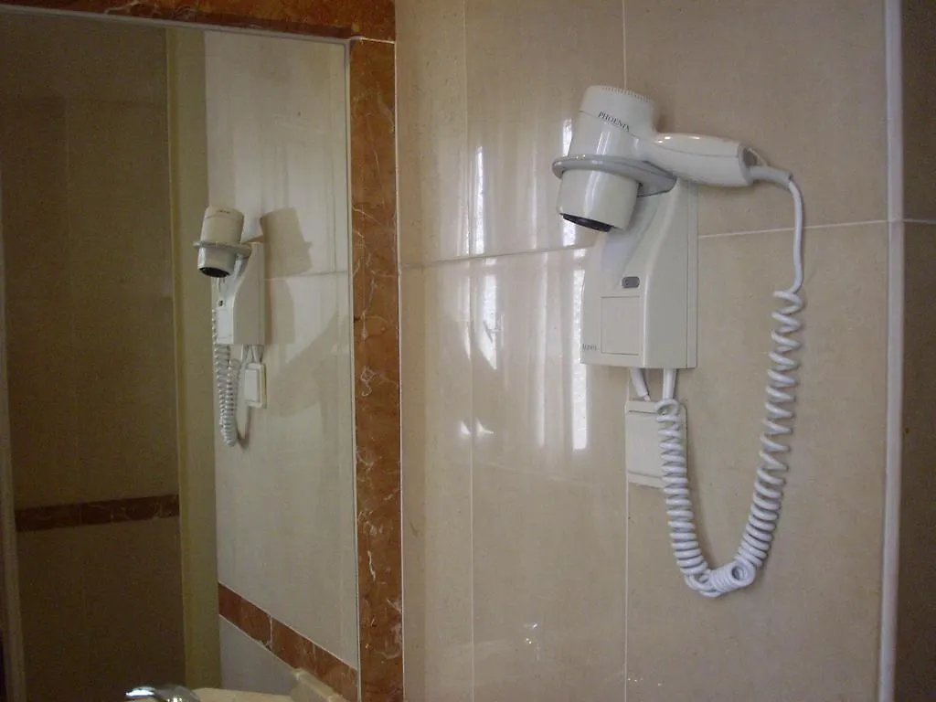 Hotel Dom Sancho I Lisboa 2*,