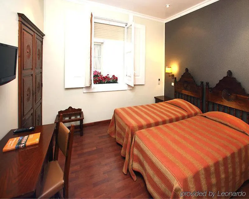 Hotel Dom Sancho I Lisboa 2*,
